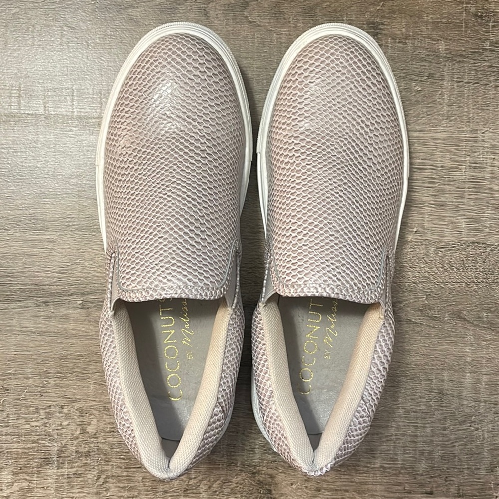 Coconuts snake print slip on